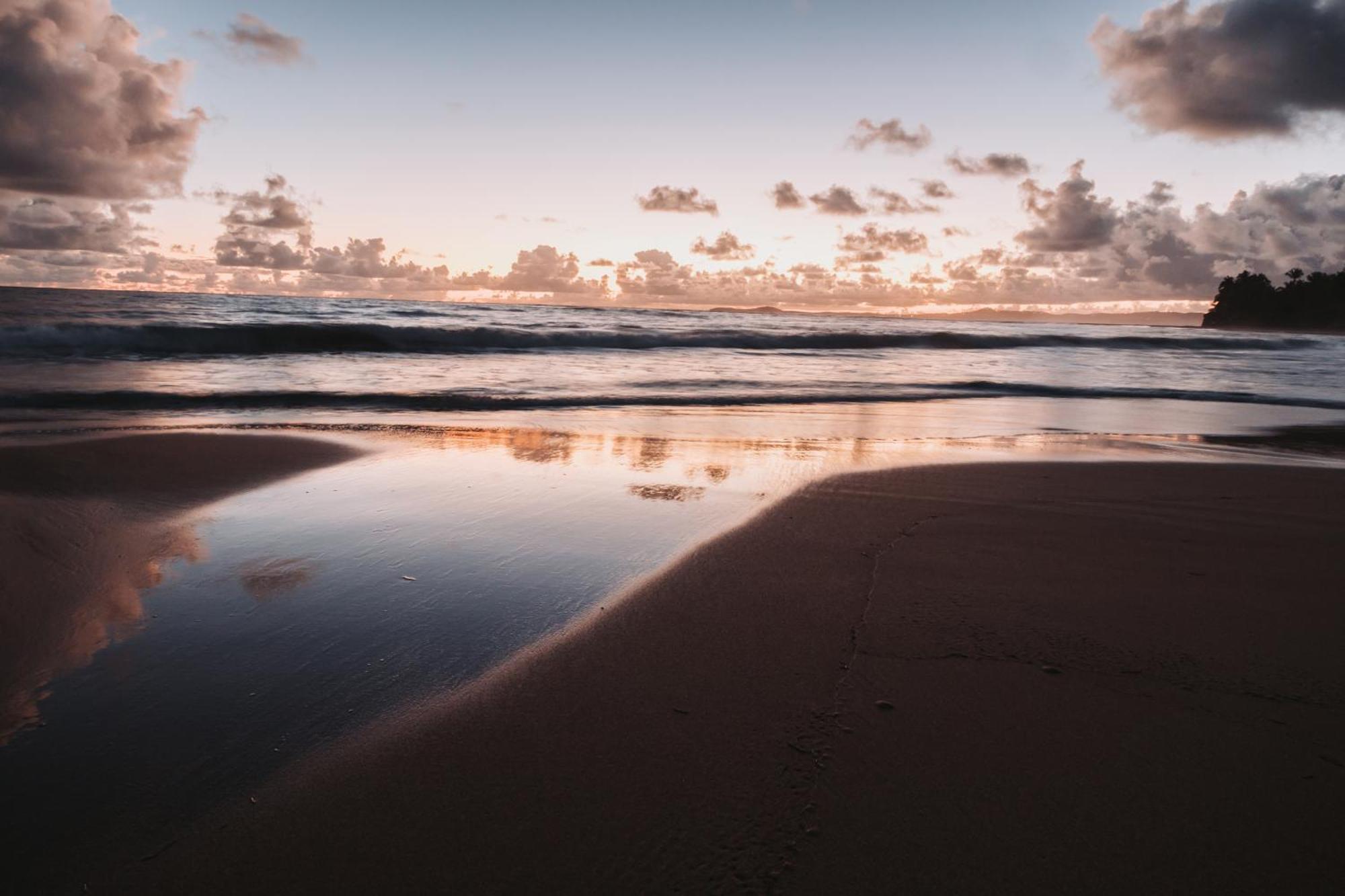 Oceanview Apartment Steps To The Beach Luquillo Εξωτερικό φωτογραφία